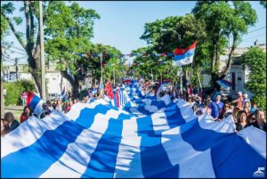 "Banderazo" en el Barrio de La Teja, Montevideo, noviembre 2014